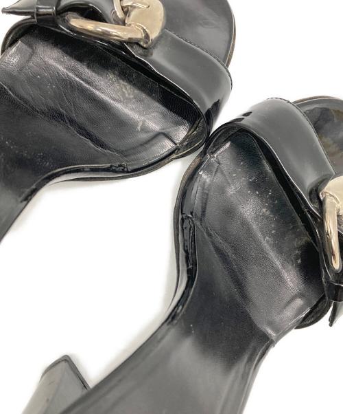 GUCCI（グッチ）GUCCI (グッチ) エナメルサンダル ブラック サイズ:34 1/2（21.5cm相当）の古着・服飾アイテム