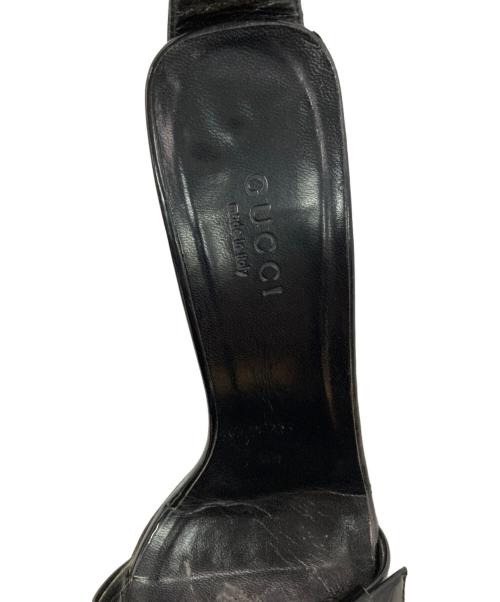 GUCCI（グッチ）GUCCI (グッチ) エナメルサンダル ブラック サイズ:34 1/2（21.5cm相当）の古着・服飾アイテム