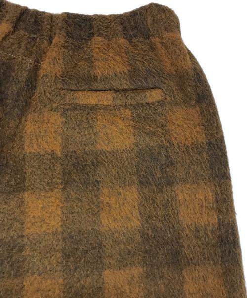 MM6 Maison Margiela（エムエムシックスメゾンマルジェラ）MM6 Maison Margiela (エムエムシックス メゾンマルジェラ) アクリルシャギー ハーフパンツ ブラウン サイズ:Ｍの古着・服飾アイテム