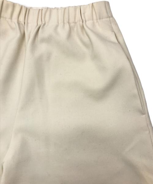 ENFOLD（エンフォルド）ENFOLD (エンフォルド) エッグパンツ ホワイト サイズ:36の古着・服飾アイテム