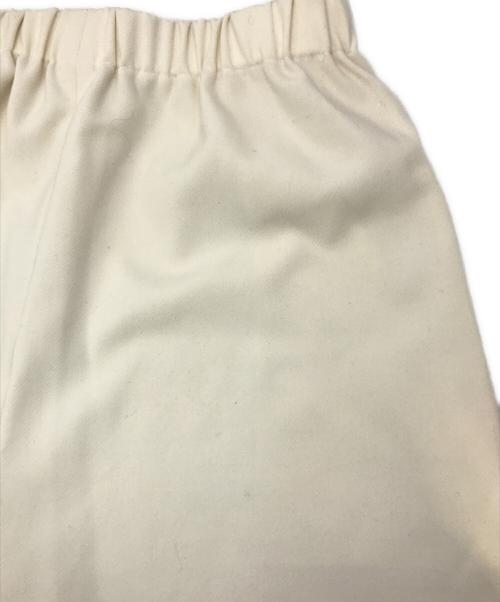 ENFOLD（エンフォルド）ENFOLD (エンフォルド) エッグパンツ ホワイト サイズ:36の古着・服飾アイテム