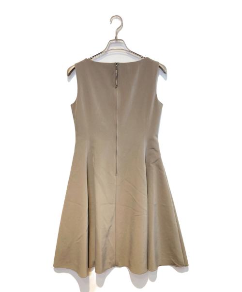 FOXEY NEWYORK（フォクシーニューヨーク）FOXEY NEWYORK (フォクシーニューヨーク) ノースリーブワンピース ブラウン サイズ:40の古着・服飾アイテム