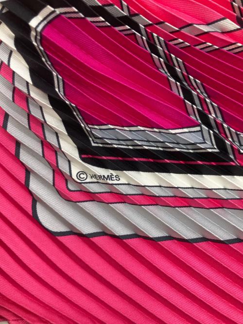 HERMES（エルメス）HERMES (エルメス) シルク プリーツスカーフ ピンクの古着・服飾アイテム