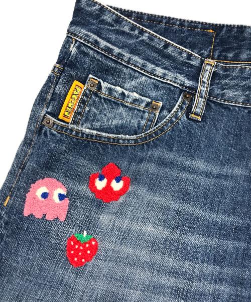 DSQUARED2（ディースクエアード）DSQUARED2 (ディースクエアード) PACMAN (パックマン) カートゥーンパッチ ストレートレッグジーンズ インディゴ サイズ:48の古着・服飾アイテム