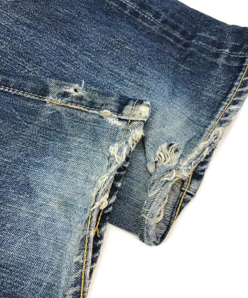 LEVI'S（リーバイス）LEVI'S (リーバイス) ［古着］S501XX 大戦モデル 復刻デニムパンツ インディゴ サイズ:W32の古着・服飾アイテム