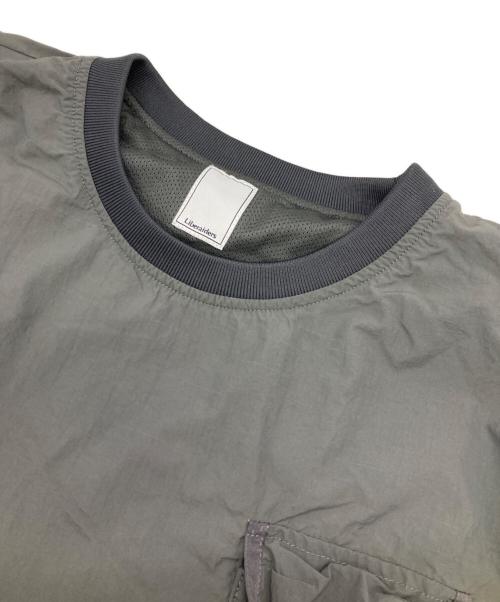 Liberaiders（リベレイダース）Liberaiders (リベレイダース) ナイロンチームプルオーバー グレー サイズ:Ｍの古着・服飾アイテム