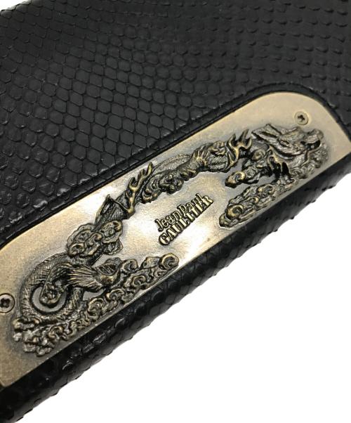 Jean Paul GAULTIER（ジャンポールゴルチェ）Jean Paul GAULTIER (ジャンポールゴルチェ) ドラゴンプレートパイソンロングウォレット ブラック サイズ:下記参照の古着・服飾アイテム
