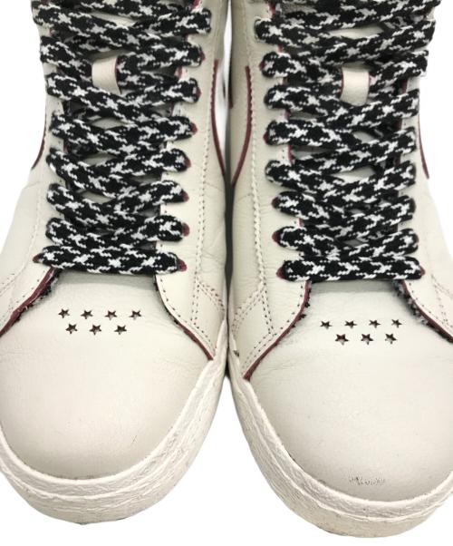 NIKE SB（ナイキエスビー）NIKE SB (ナイキエスビー) スニーカー アイボリー サイズ:27cmの古着・服飾アイテム