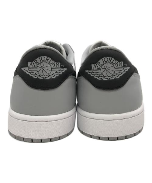 NIKE（ナイキ）NIKE (ナイキ) スニーカー グレー×ホワイト サイズ:27cmの古着・服飾アイテム