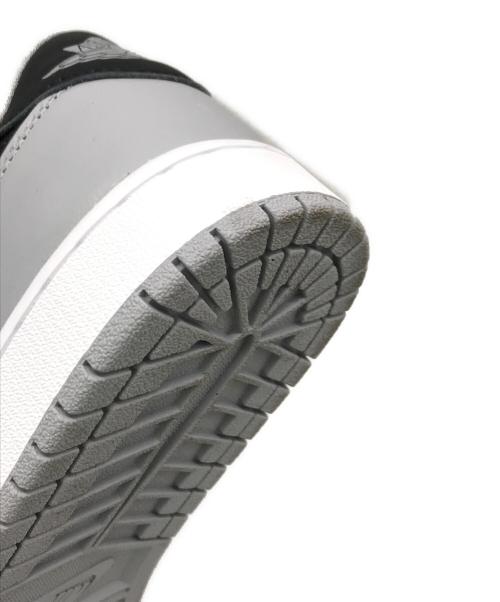 NIKE（ナイキ）NIKE (ナイキ) スニーカー グレー×ホワイト サイズ:27cmの古着・服飾アイテム