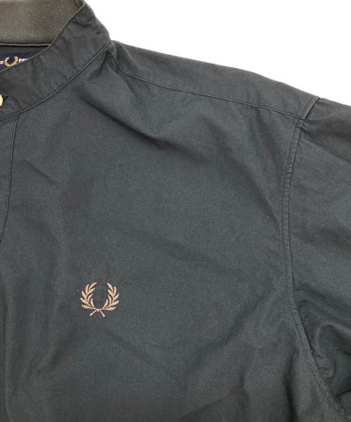 FRED PERRY（フレッドペリー）FRED PERRY (フレッドペリー) スタンドカラーシャツ ネイビー サイズ:Ｍの古着・服飾アイテム
