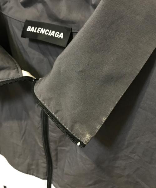 BALENCIAGA（バレンシアガ）BALENCIAGA (バレンシアガ) ロゴジップナイロンジャケット グレー×ネイビー サイズ:37の古着・服飾アイテム