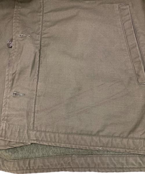 U'S NAVY（ユーエスネイビー）U'S NAVY (ユーエスネイビー) ［古着］A-2 デッキジャケット オリーブ サイズ:Lの古着・服飾アイテム
