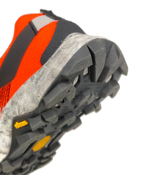 MERRELL（メレル）MERRELL (メレル) トレイルランニングシューズ オレンジ×ホワイト サイズ:23cmの古着・服飾アイテム
