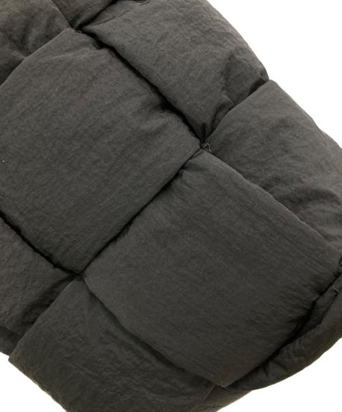 BOTTEGA VENETA（ボッテガベネタ）BOTTEGA VENETA (ボッテガベネタ) パデッドカセットショルダーバッグ ブラック サイズ:下記参照　の古着・服飾アイテム