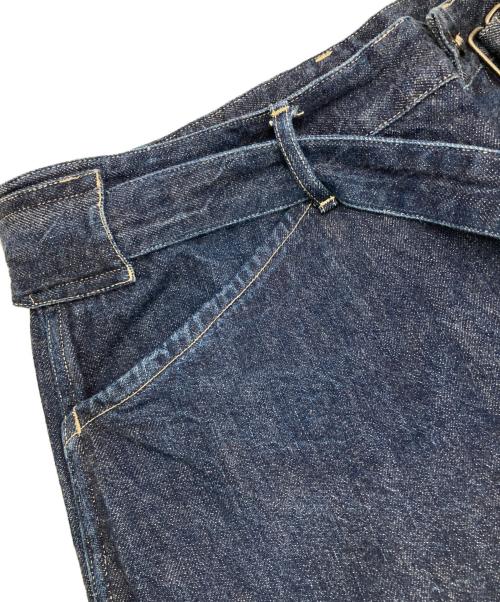 COMOLI（コモリ）COMOLI (コモリ) デニム ベルテッドパンツ インディゴ サイズ:3の古着・服飾アイテム