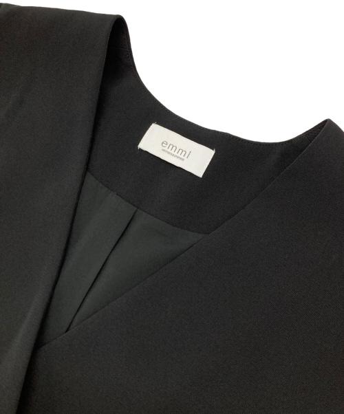 emmi atelier（エミアトリエ）emmi atelier (エミアトリエ) ecoドライタッチジレ×キャミワンピース ブラックの古着・服飾アイテム
