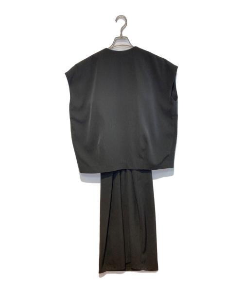 emmi atelier（エミアトリエ）emmi atelier (エミアトリエ) ecoドライタッチジレ×キャミワンピース ブラックの古着・服飾アイテム