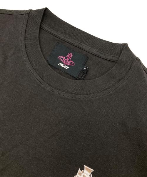 PALACE（パレス）PALACE (パレス) Vivienne Westwood (ヴィヴィアンウエストウッド) オーブTシャツ ブラック サイズ:XLの古着・服飾アイテム