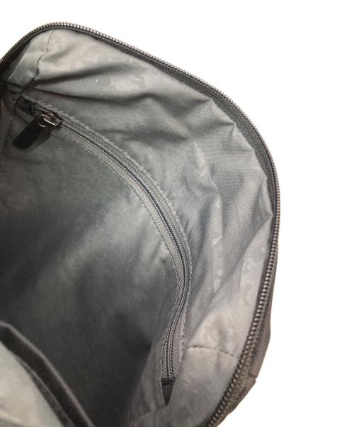 TUMI（トゥミ）TUMI (トゥミ) メタルバックル ショルダーバッグ ブラックの古着・服飾アイテム