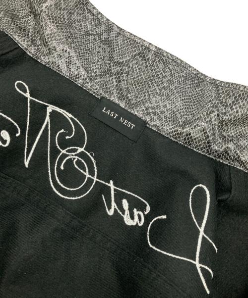 LAST NEST（ラストネスト）LAST NEST (ラストネスト) パイソン柄ジャケット グレー サイズ:FREEの古着・服飾アイテム