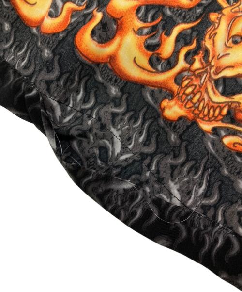 MT:2（エムティー：2）MT:2 (エムティー：2) ［古着］スカル＆ファイヤー オープンカラーシャツ ブラック×レッド サイズ:XXLの古着・服飾アイテム