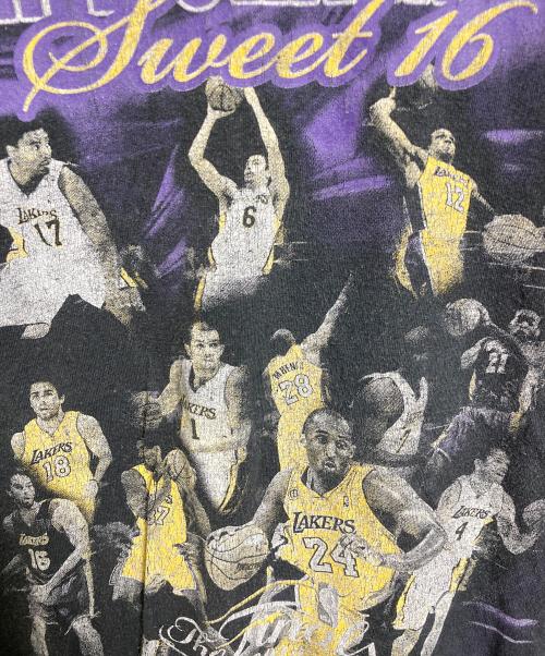 Los Angeles Lakers（ロサンゼルス・エンゼルス レイカーズ）Los Angeles Lakers (ロサンゼルス・エンゼルス レイカーズ) 【古着】ワールドチャンピオンズ スイート16 Tシャツ　半袖カットソー　Tシャツ　Tee　Los Angeles Lakers グレー サイズ:実寸参照の古着・服飾アイテム
