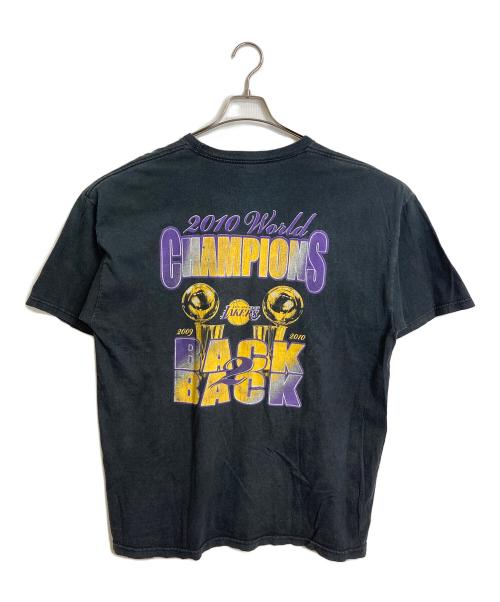 Los Angeles Lakers（ロサンゼルス・エンゼルス レイカーズ）Los Angeles Lakers (ロサンゼルス・エンゼルス レイカーズ) 【古着】ワールドチャンピオンズ スイート16 Tシャツ　半袖カットソー　Tシャツ　Tee　Los Angeles Lakers グレー サイズ:実寸参照の古着・服飾アイテム