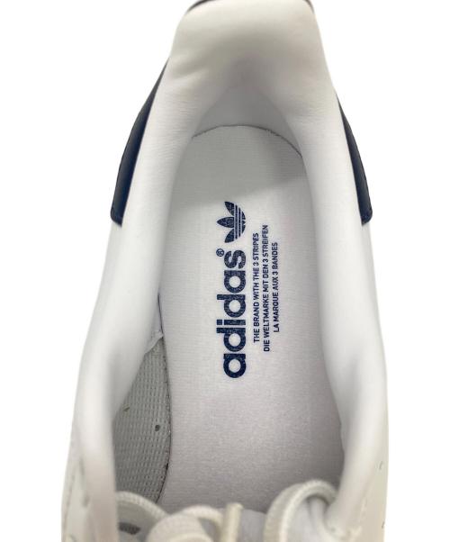 adidas（アディダス）adidas (アディダス) ローカットスニーカー ホワイト サイズ:22ｃｍ 未使用品の古着・服飾アイテム