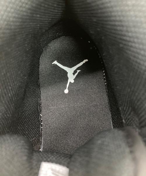 NIKE（ナイキ）NIKE (ナイキ) スニーカー グレー×ブラック サイズ:27cm 未使用品の古着・服飾アイテム