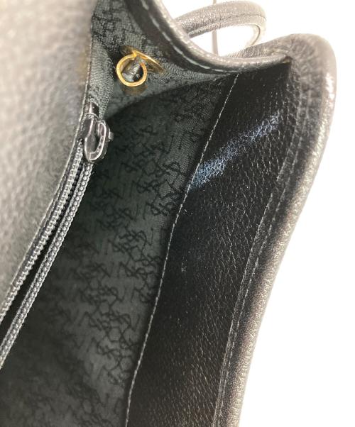 Yves Saint Laurent（イヴサンローラン）Yves Saint Laurent (イヴサンローラン) フラップショルダーバッグ ブラック サイズ:下記参照　の古着・服飾アイテム