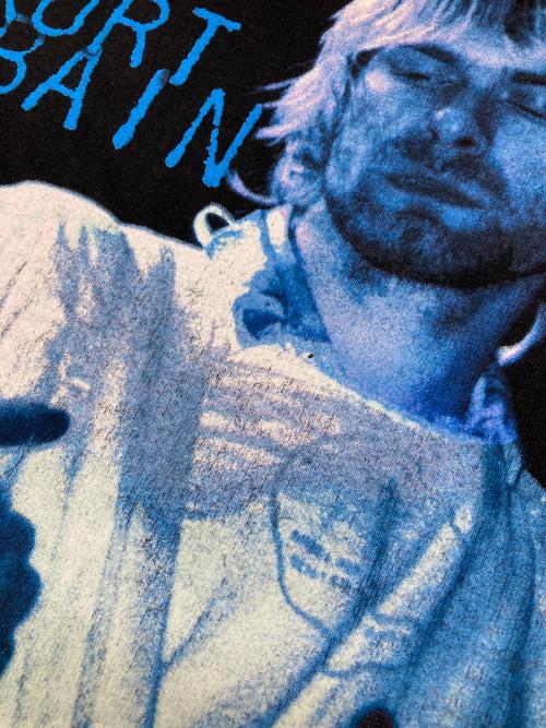 M&O（エムアンドオー）M&O (エムアンドオー) ［古着］KURT COBAINバンドTシャツ ブラック サイズ:Lの古着・服飾アイテム