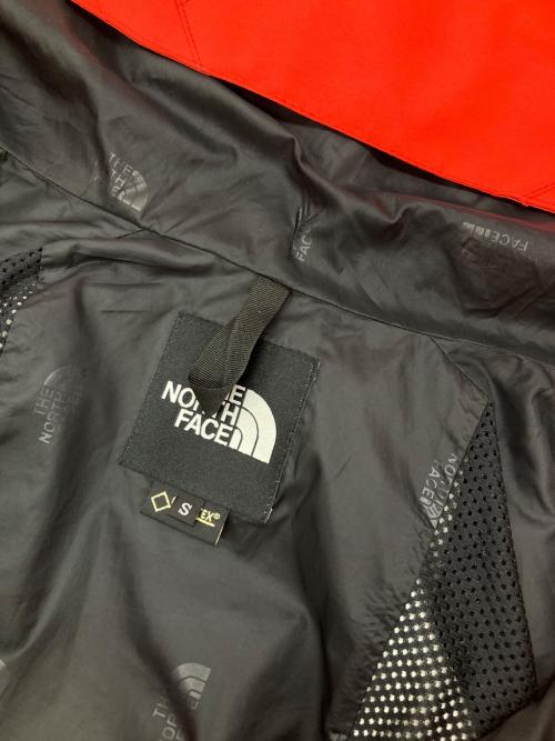 THE NORTH FACE（ザ ノース フェイス）THE NORTH FACE (ザ ノース フェイス) Mountain Light Jacket レッド×ブラック サイズ:Sの古着・服飾アイテム