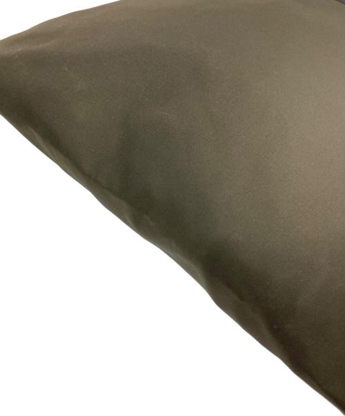 PRADA（プラダ）PRADA (プラダ) ナイロンショルダーバッグ カーキの古着・服飾アイテム