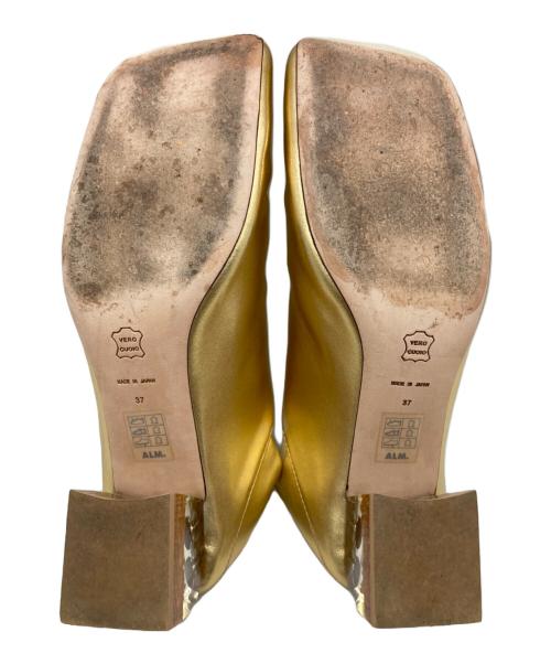 ALMIGHTY（オールマイティ）ALMIGHTY (オールマイティ) ERIN OBJETHEEL PUMPS ゴールド サイズ:37の古着・服飾アイテム