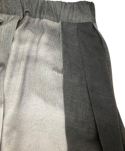 HARE（ハレ）HARE (ハレ) CHiNPAN (チンパン) ハカマプリーツスカート グレー×ブラック サイズ:FREEの古着・服飾アイテム