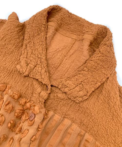 me ISSEY MIYAKE（ミーイッセイ ミヤケ）me ISSEY MIYAKE (ミーイッセイ ミヤケ) カリフラワー切替ジャケット ブラウン サイズ:Freeの古着・服飾アイテム