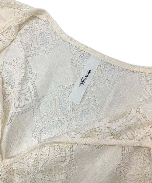 provoke（プロヴォーク）provoke (プロヴォーク) ポンチョブラウス ホワイト サイズ:Freeの古着・服飾アイテム