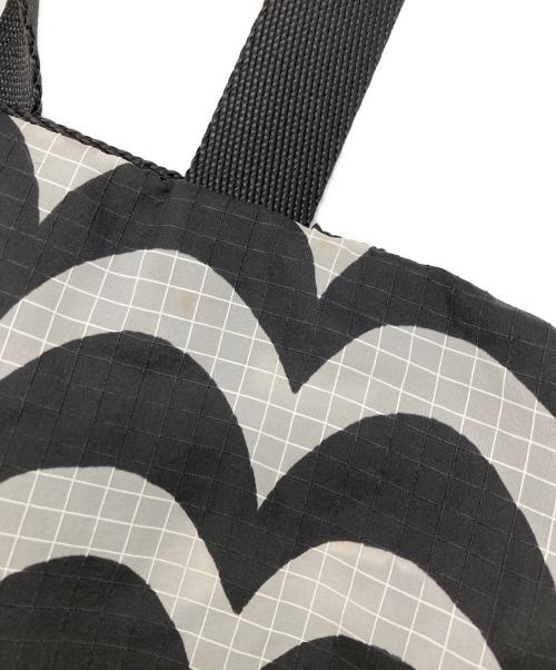 marimekko（マリメッコ）marimekko (マリメッコ) Laine / Funny Tote bag ホワイト×ブラックの古着・服飾アイテム