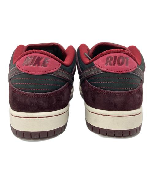NIKE SB（ナイキエスビー）NIKE SB (ナイキエスビー) RIOT SKATESHOP (ライオットスケートショップ) Dunk Low Pro レッド サイズ:27.5cmの古着・服飾アイテム