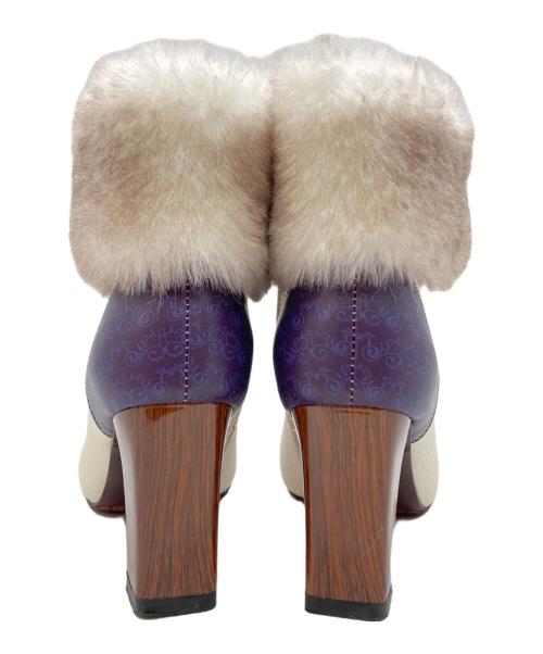 GOLDEN KAMUY（ゴールデンカムイ）GOLDEN KAMUY (ゴールデンカムイ) MAYLA (マイラ) ヒールパンプス ホワイト サイズ:36(23.5～24.0cm)の古着・服飾アイテム