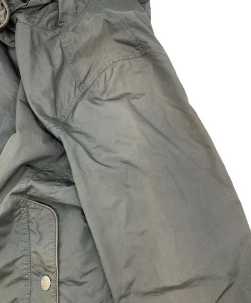 ARMANI COLLEZIONI（アルマーニ コレツィオーニ）ARMANI COLLEZIONI (アルマーニ コレツィオーニ) ナイロンフーデッドジャケット グレー サイズ:48の古着・服飾アイテム