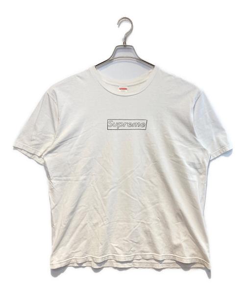 SUPREME（シュプリーム）SUPREME (シュプリーム) KAWS Chalk Logo Tee ホワイト サイズ:XLの古着・服飾アイテム