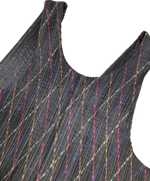 im product（アイムプロダクト）im product (アイムプロダクト) プリーツエプロンワンピース ブラック サイズ:下記参照　の古着・服飾アイテム