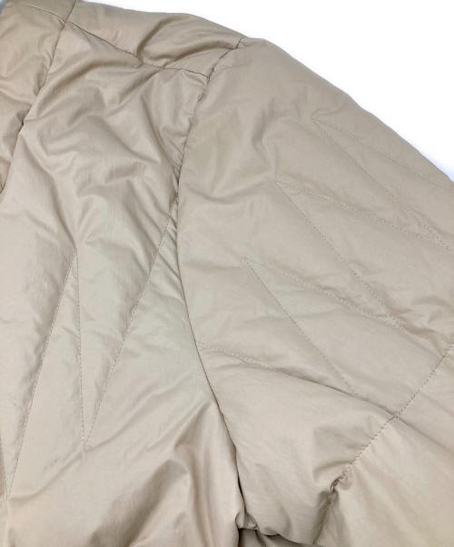 FASHIRU（ファシル）FASHIRU (ファシル) Vネック ダウンジャケット ベージュ サイズ:FREE 未使用品の古着・服飾アイテム