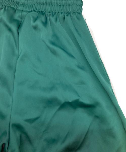 adidas（アディダス）adidas (アディダス) サテン ワイドレッグ トラックパンツ グリーン サイズ:Lの古着・服飾アイテム