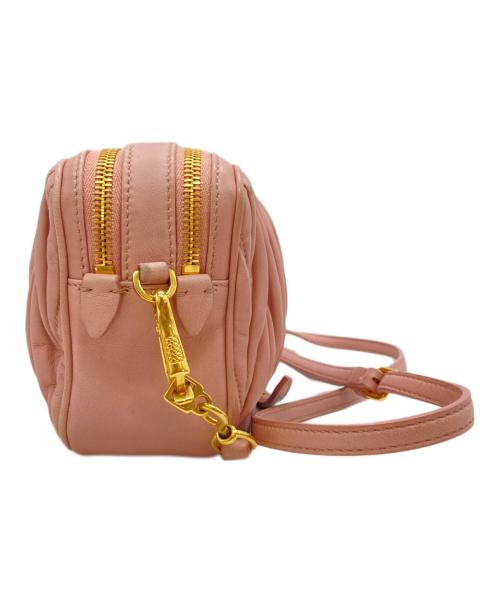 MIU MIU（ミュウミュウ）MIU MIU (ミュウミュウ) マテラッセ レザー ショルダーバッグ ピンクの古着・服飾アイテム
