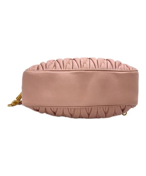 MIU MIU（ミュウミュウ）MIU MIU (ミュウミュウ) マテラッセ レザー ショルダーバッグ ピンクの古着・服飾アイテム
