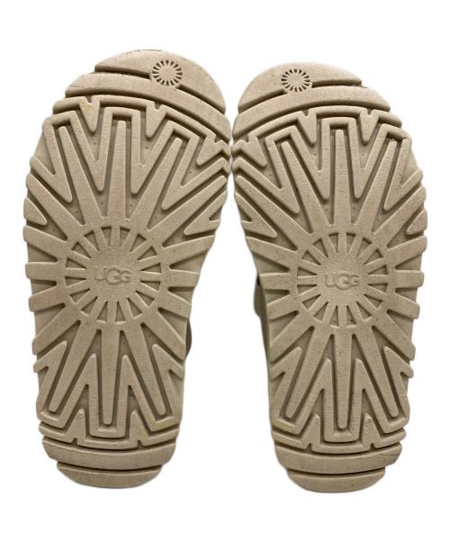 UGG（アグ）UGG (アグ) australia GOLDENGLOW サンダル ベージュ サイズ:USA 5の古着・服飾アイテム