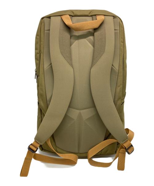 THE NORTH FACE（ザ ノース フェイス）THE NORTH FACE (ザ ノース フェイス) Shuttle Daypack Slim カーキの古着・服飾アイテム